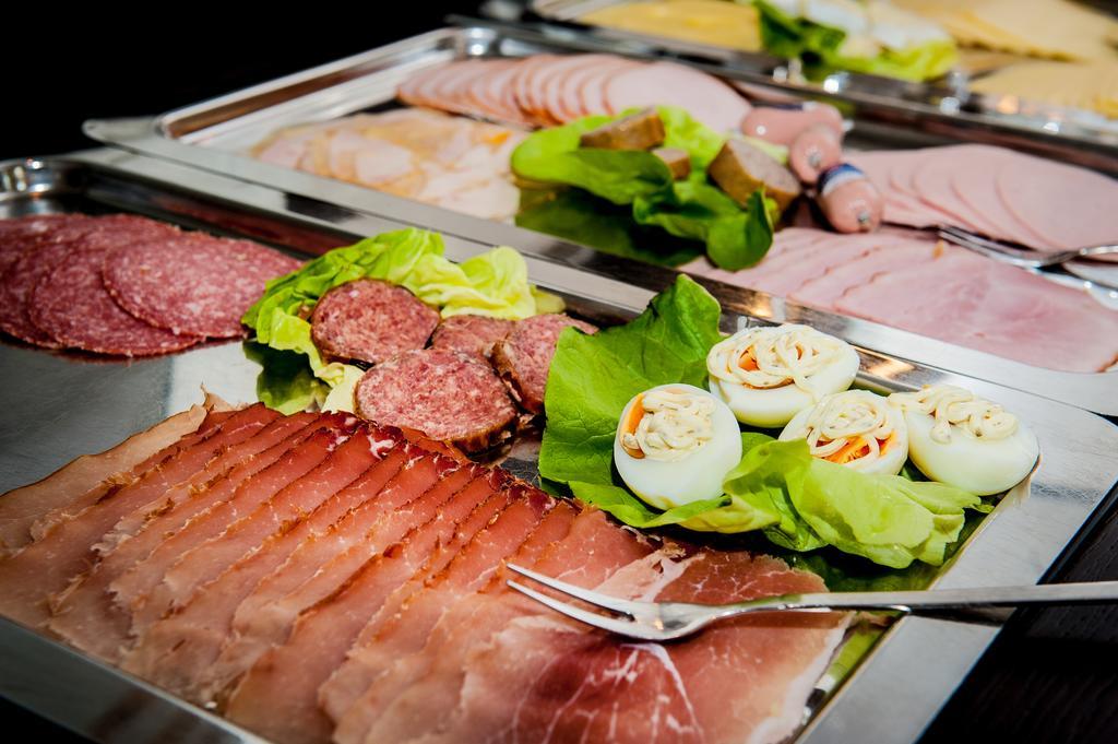 Halle  Hotel Hollmann מראה חיצוני תמונה