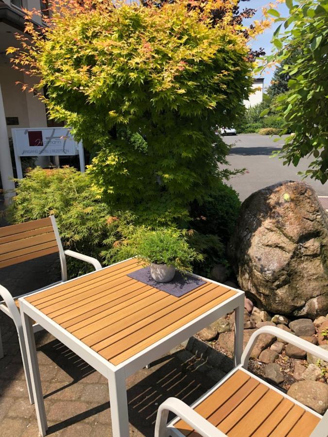 Halle  Hotel Hollmann מראה חיצוני תמונה